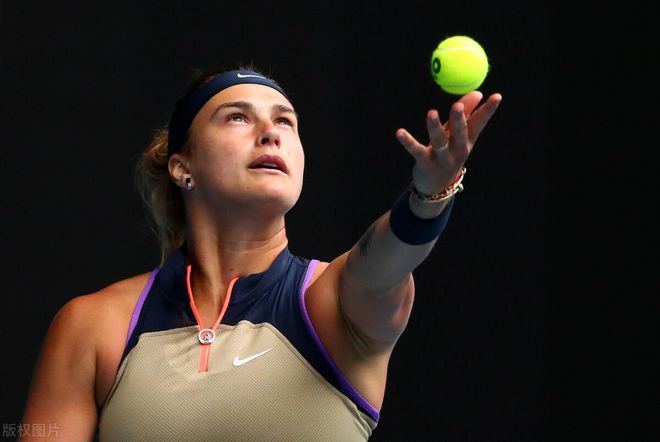 静候足协杯决赛，苏州奥体中心的草皮已换新