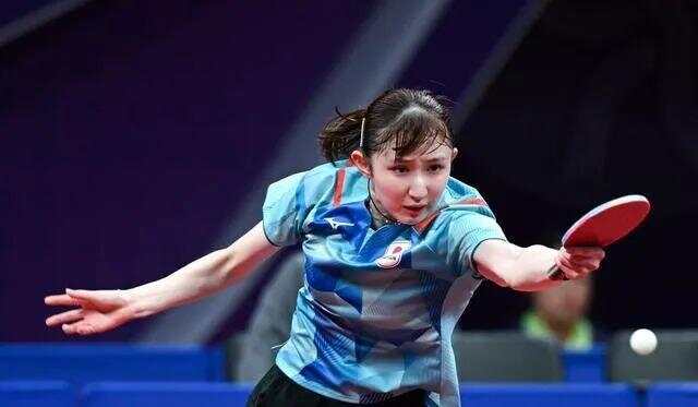 中超：上海海港主场4-1击败深圳队