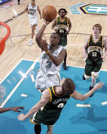 奥纳纳想回曼联遭拒绝，明夏或2000万转会沙特！要求加薪原因曝光