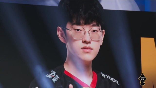 米兰vs拉齐奥首发：莱奥、恩昆库首发， 拉比奥出战